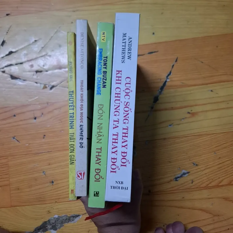 Combo 4 cuốn: Đời thay đổi khi chúng ta thay đổi, Thoát khỏi địa ngục Khmer Đỏ... 786189