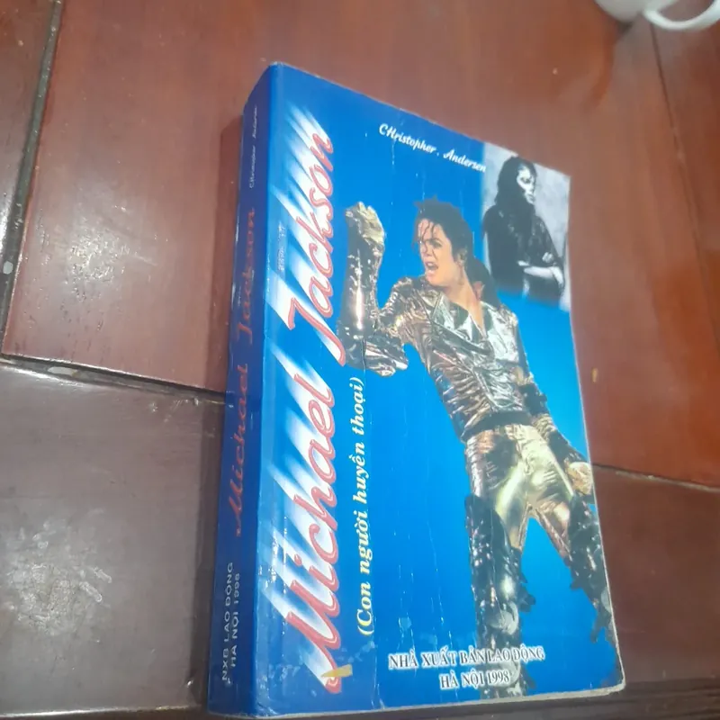 MICHAEL JACKSON Con người huyền thoại 674895