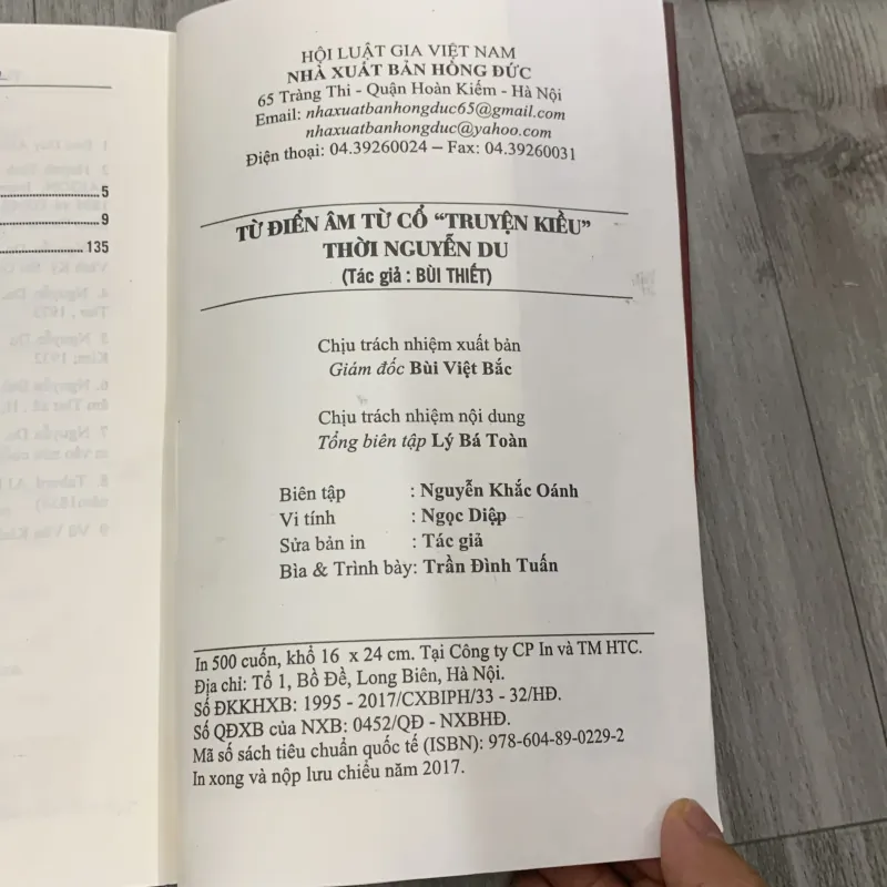 Từ điển âm từ cổ truyện kiều thời nguyễn du. Có chữ ký tặng. 7b1 1027865