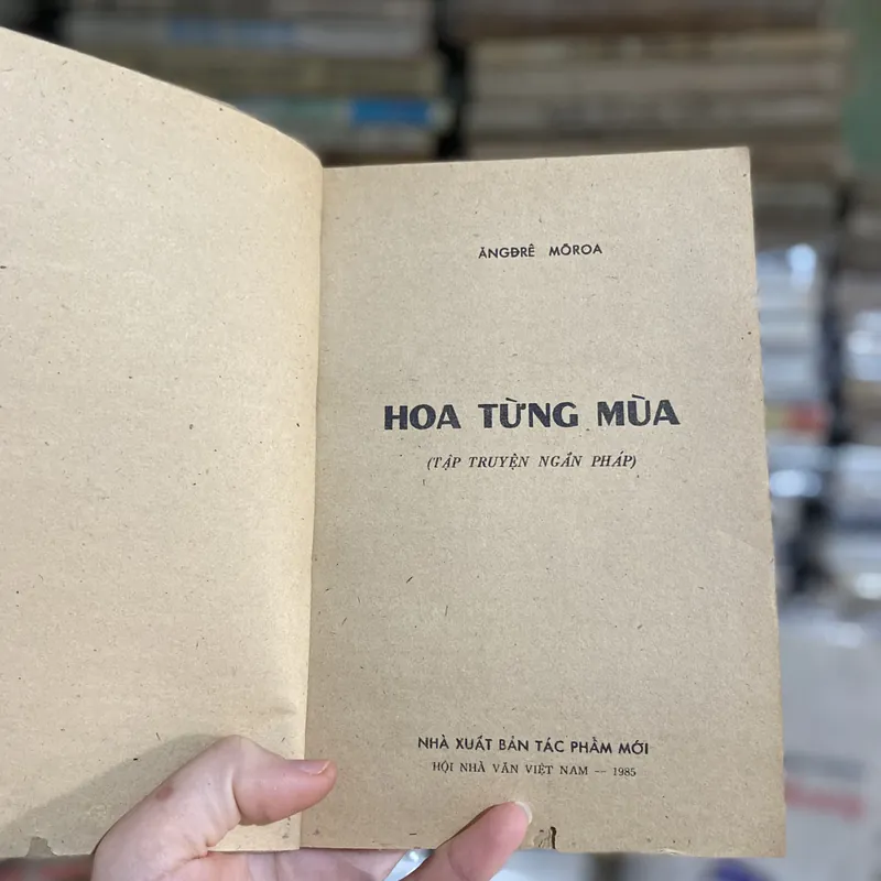 Truyện ngắn Hoa Từng Mùa của Andre Maurois 719681