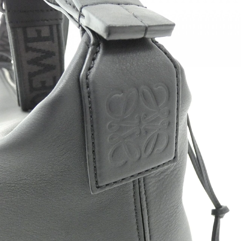 Loewe Cubi Crossbody B906K70X13 Túi đeo chéo - Hàng hiệu Chính hãng 612612