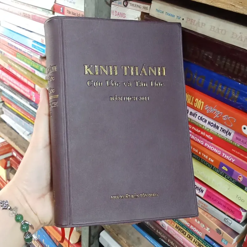 Kinh Thánh Tân Uớc Và Cựu Uớc 795876