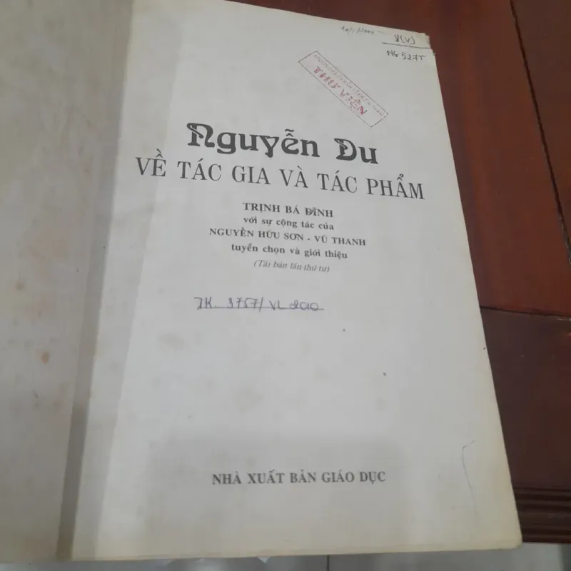 NGUYỄN DU - về Tác gia và Tác phẩm 1037070