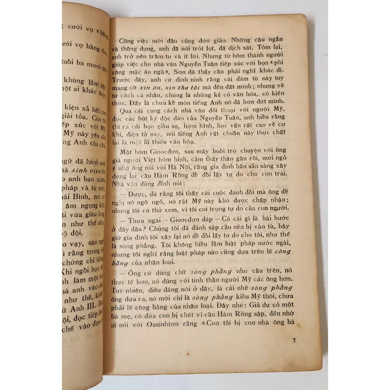 Tiểu thuyết LẦN ĐỐI THOẠI THỨ HAI (hay là MỘT NGƯỜI MỸ MẤT TÍCH - Văn Chinh 785469