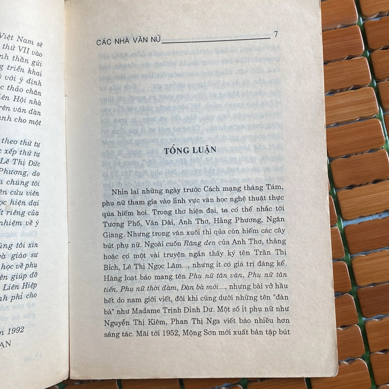 CÁC NHÀ VĂN NỮ (VĂN XUÔI), XUẤT BẢN NĂM 1992 472363
