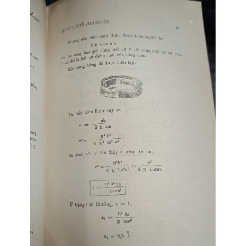 Phổ học chứng chỉ quang học - Nguyễn Chung Tú 713620