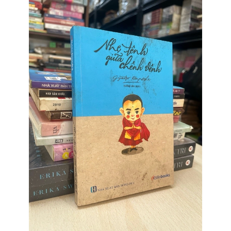 Nhẹ tênh giữa chênh vênh - Gyatso Rinpoche 737922