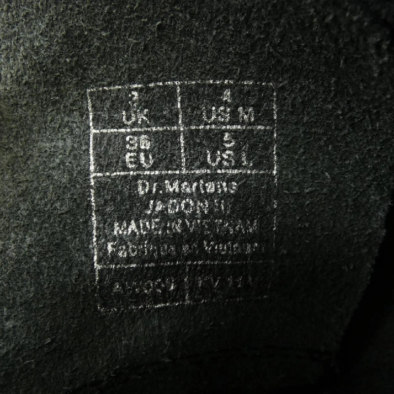 Giày bốt DR.MARTENS - Hàng hiệu Chính hãng 829312