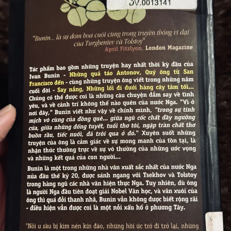 Những lối đi dưới hàng cây tăm tối 721063