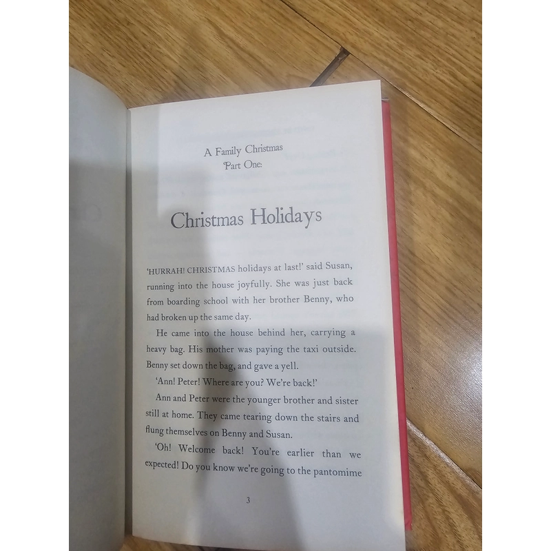 Christmas stories (Sách tiếng anh bìa cứng) 528061