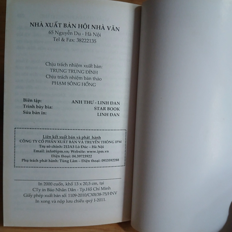 Ngây Thơ Và Phóng Đãng - Christina Hollis 459829