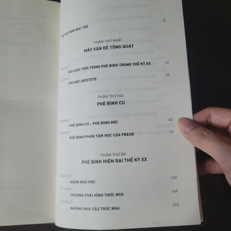 Phê bình văn học thế kỷ XX - Thụy Khuê 1003186