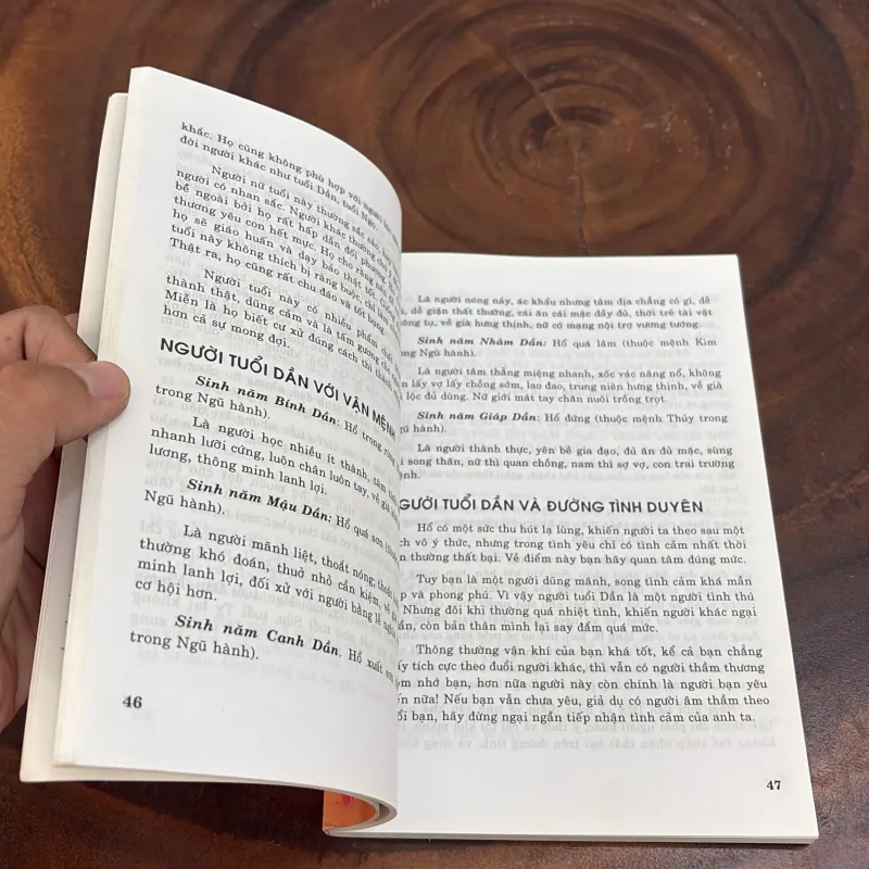 II Dự Đoán Về Con Người, Tìm Hiểu Về 12 Con Giáp - NELL SOMERVILLE - 2006 1020029