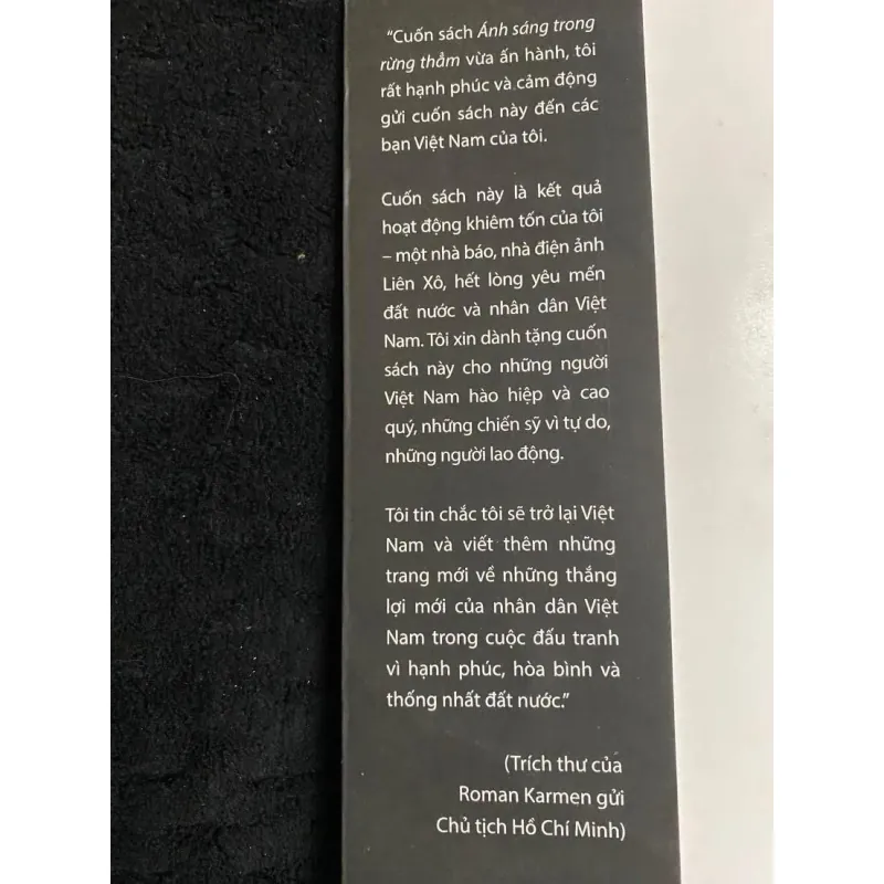 Ánh sáng trong rừng thẳm-  đạo diễn Roman Karmen 1027673