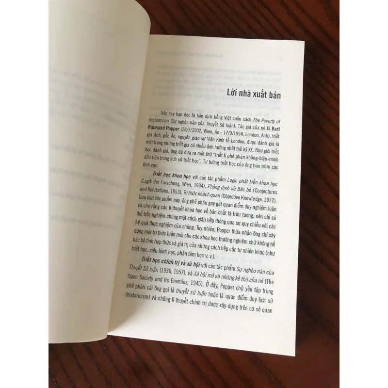 Sự nghèo nàn của thuyết sử luận 750286