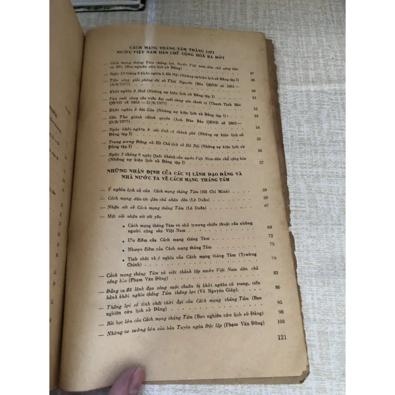 Tài liệu tham khảo vè Cách Mạng Tháng Tám 972114