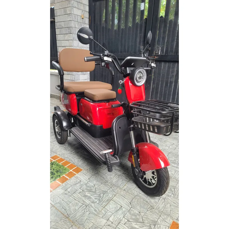 Xe điện NAKACHI màu đỏ mới 99%, còn bảo hành, có số lùi, leo được dốc. 783303