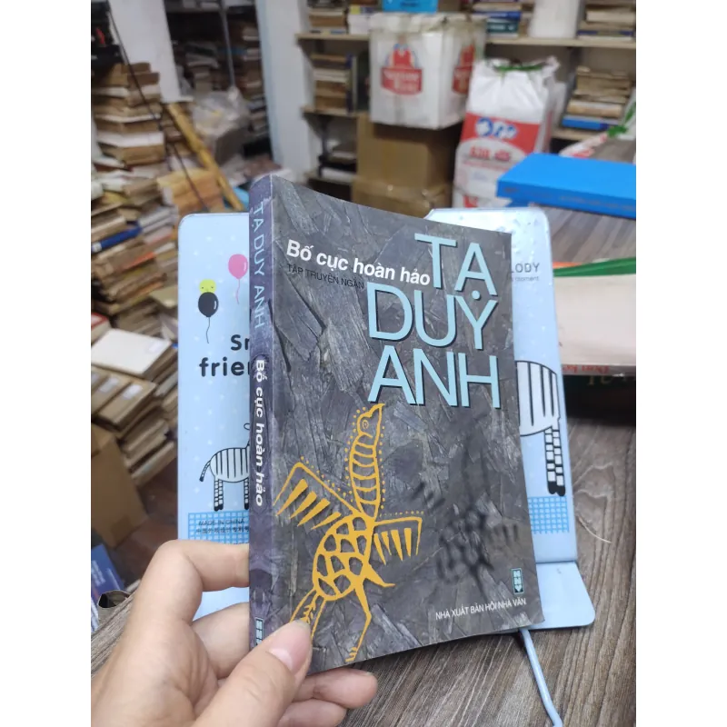 Sách: Bố cục hoàn hảo (Tập truyện ngắn) - TG: Tạ Duy Anh (A2) 733582