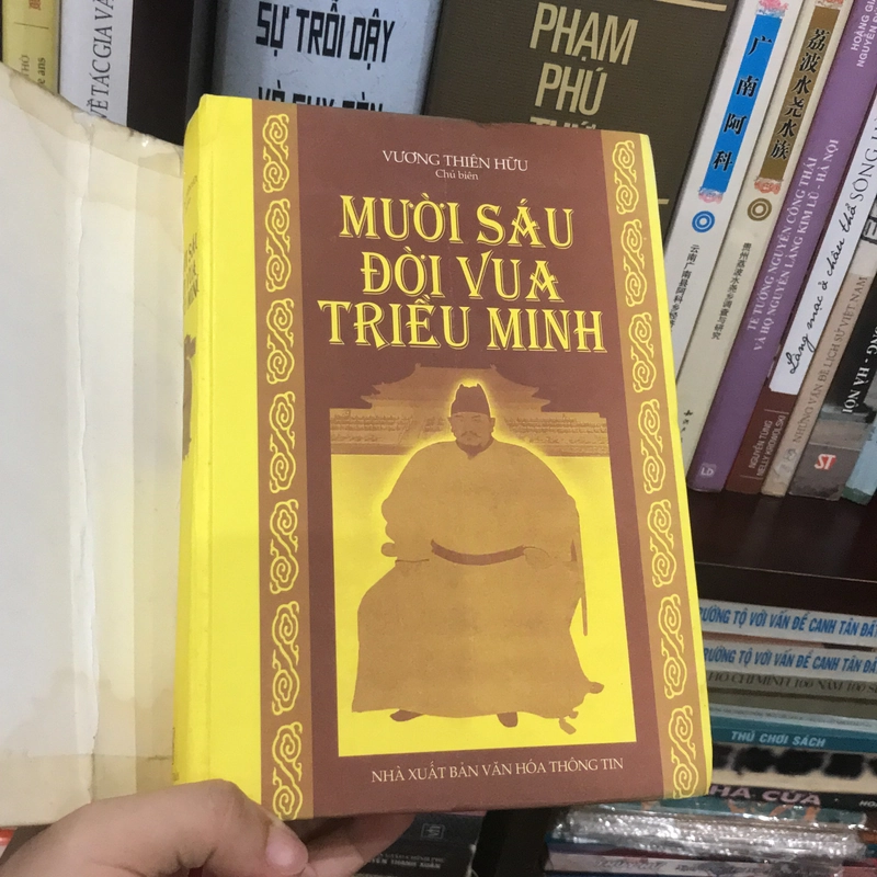 MƯỜI SÁU ĐỜI VUA TRIỀU MINH 550980