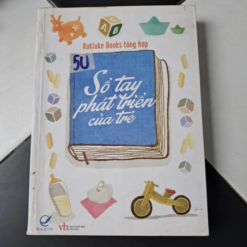 Sổ tay phát triển của trẻ 1022703