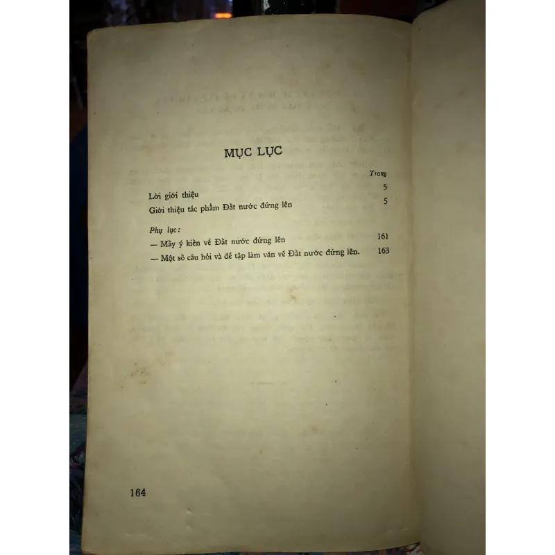 Đất nước đứng lên - Nguyên Ngọc  970092