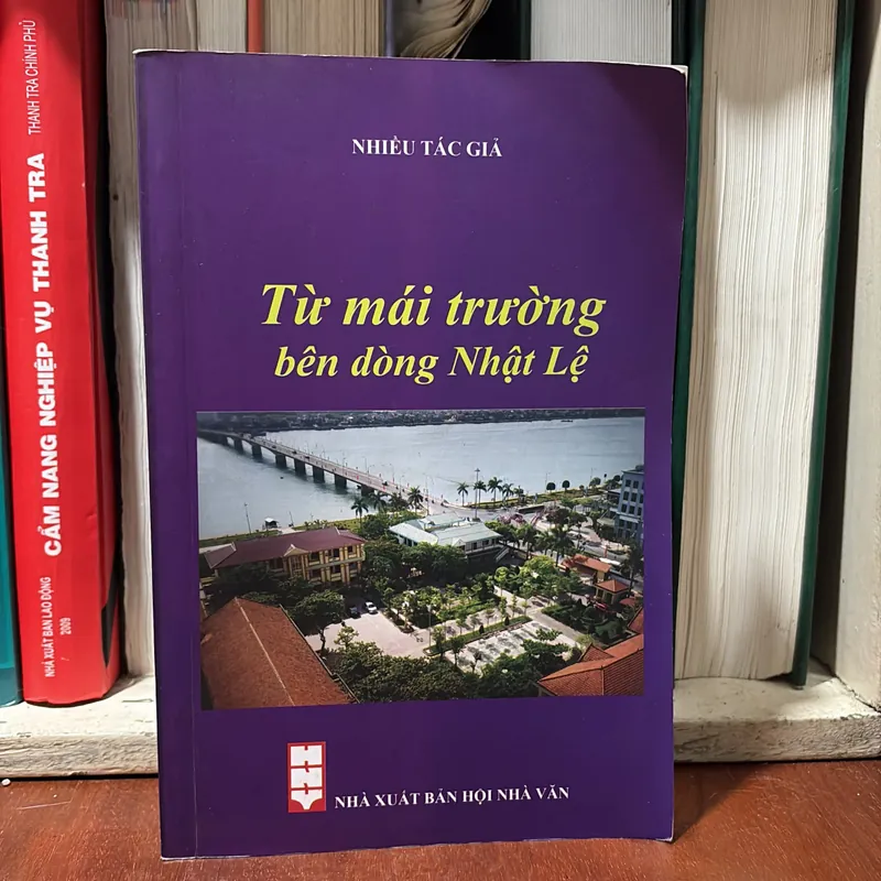II Văn Học: Từ Mái Trường Bên Dòng Nhật Lệ - Nhiều Tác Giả - 2019 723287