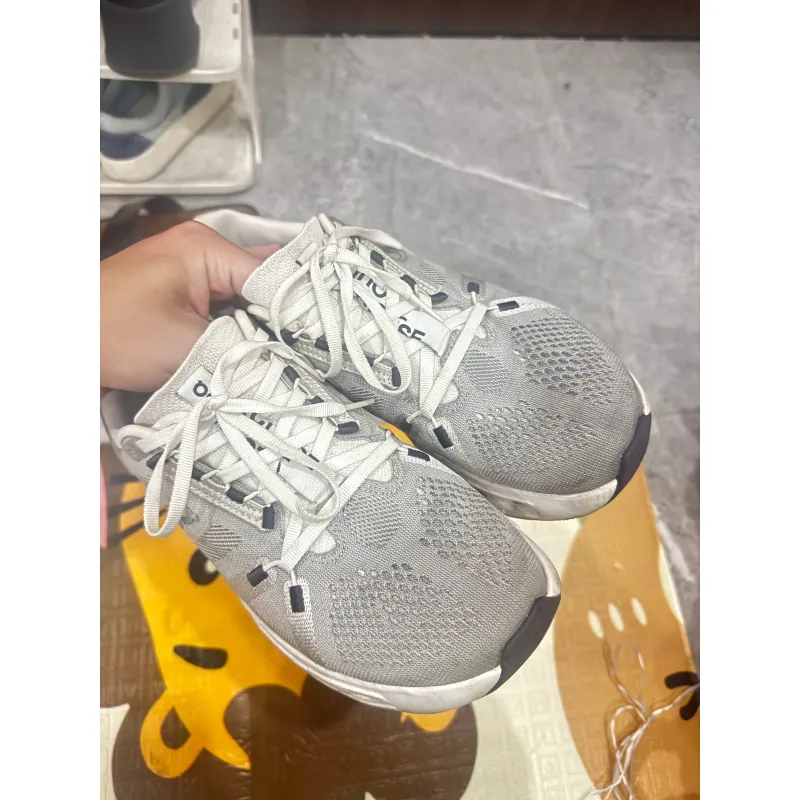 Giầy on running 973202