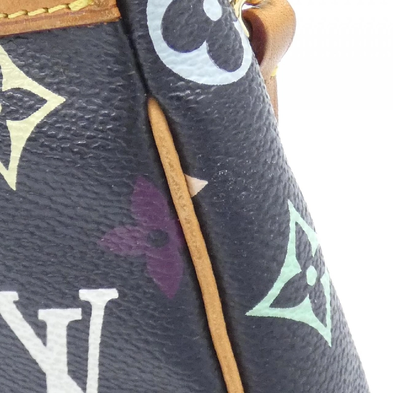 Túi xách Louis Vuitton Multicolor Pochette Accessoires M92648 620083