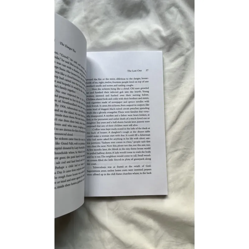 The Danger Tree: Memory, War, And The Search For A Family's Past - David Macfarlane 793002