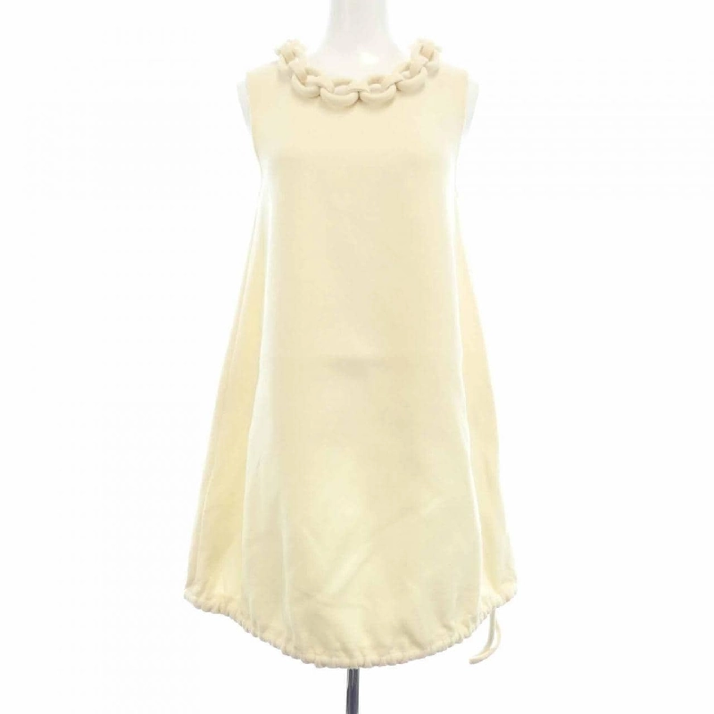 Đầm Chinchilla Louis Vuitton FMDR55UVF - Hàng hiệu Authentic 816497