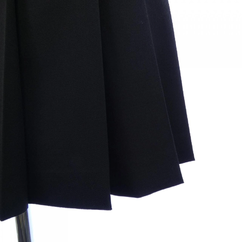 Chân váy logo tam giác PRADA P123UE S221 155E 649254