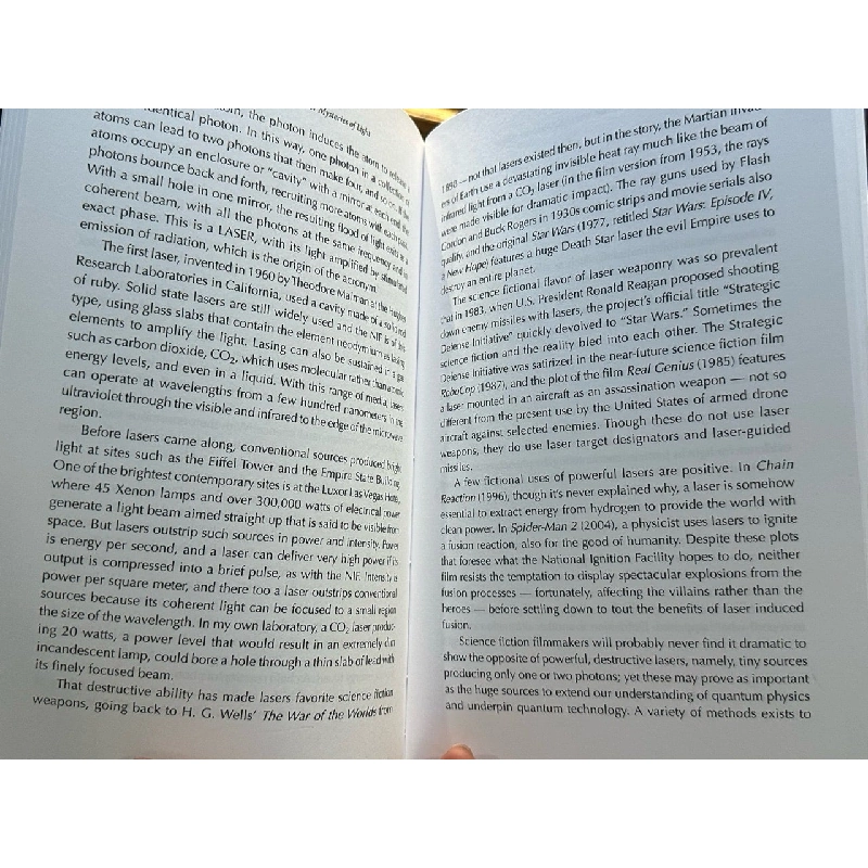 Slow Light - Sidney Perkowitz 1013354