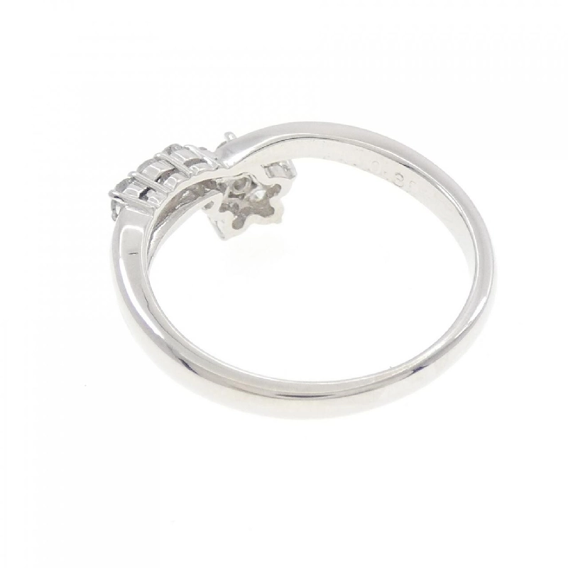 Nhẫn kim cương hoa PT900 0.30CT 670271