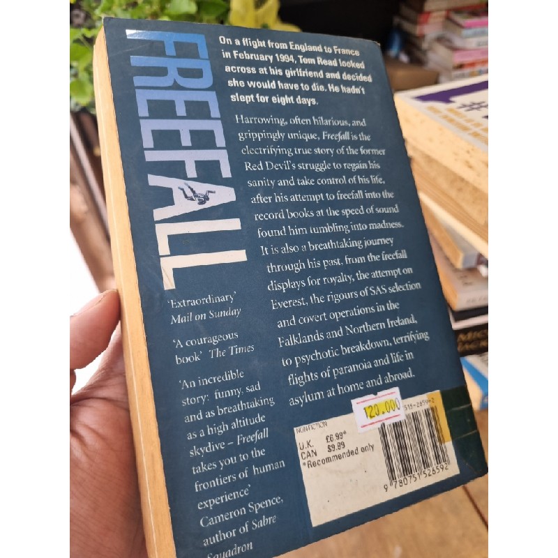 FREEFALL : BREAKDOWN AND BEYOND THE HEROIC STORY OF ONE MAN AT THE FRONTIERS OF HUMAN EXPERIENCE (TOM READ) 120137