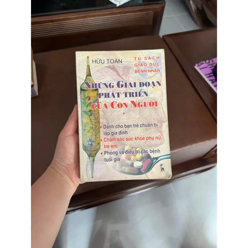 NHỮNG GIAI ĐOẠN PHÁT TRIỂN CỦA CON NGƯỜI (HỮU TOÀN) - K5 1031242