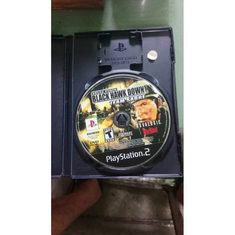 Tất cả 06 Đĩa game ps2 như hình, còn hộp  1020305