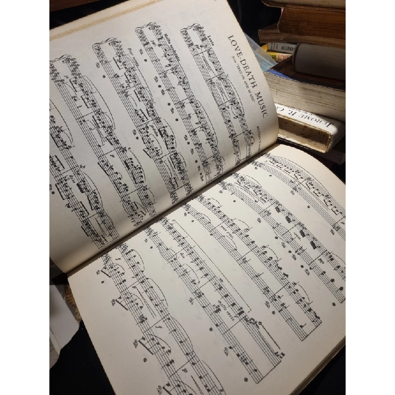 World Famous Piano Classics 331908