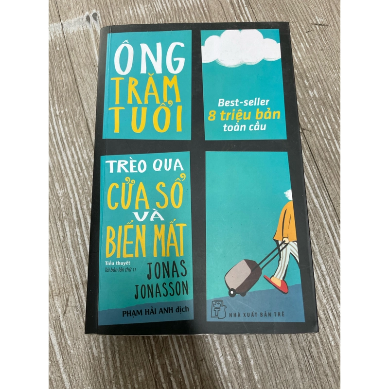 Ông trăm tuổi trèo qua cửa sổ và biến mất 362720