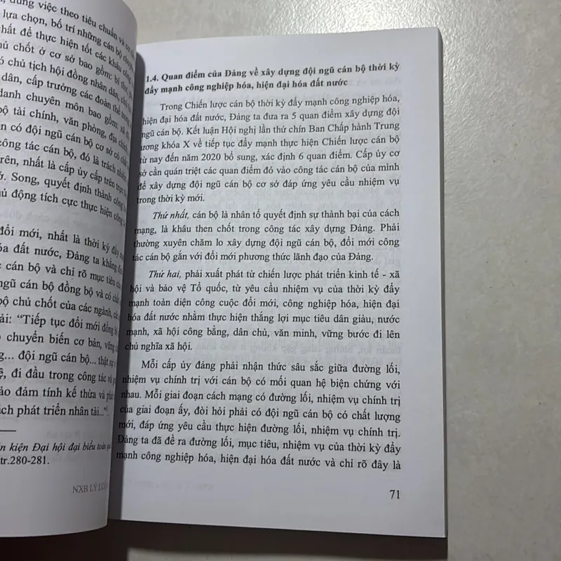 Nghiệp vun công tác đảng ở cơ sở 727052