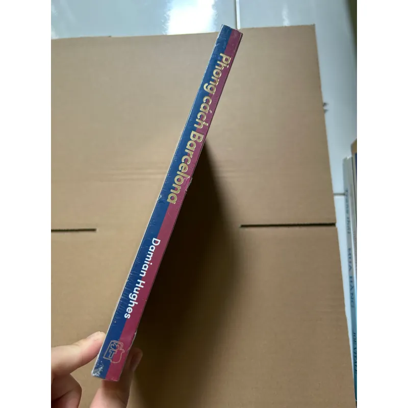 Phong cách Barcelona - Damian Hughes 752390