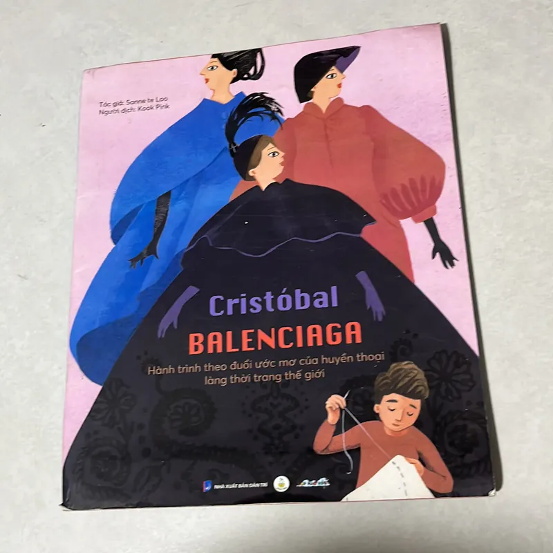 Hành trình theo đuổi ước mơ của huyền thoại làng thế giới thời trang - C. Balenciaga 597822