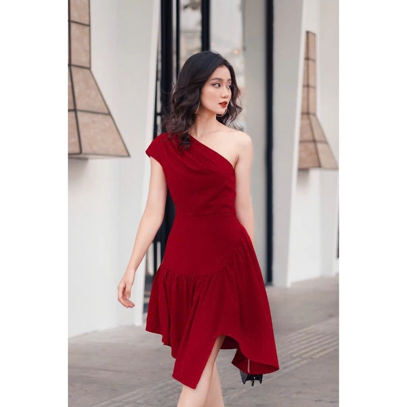 Đầm đỏ lệch vai Xipi 454282