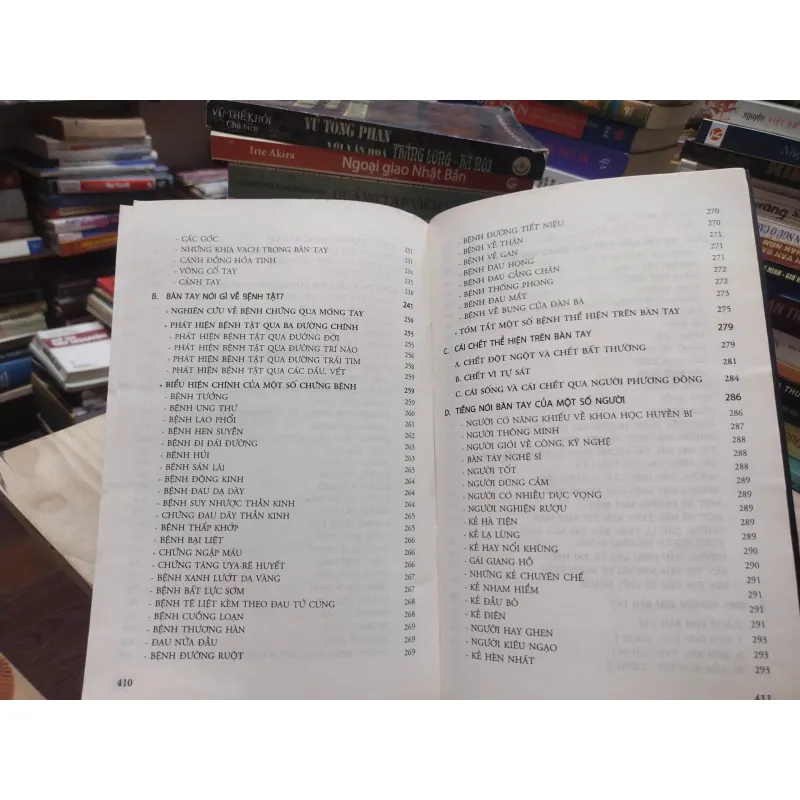 sách: Tiếng nói của bàn tay - Nguyễn Đình Phúc (A1) 570341