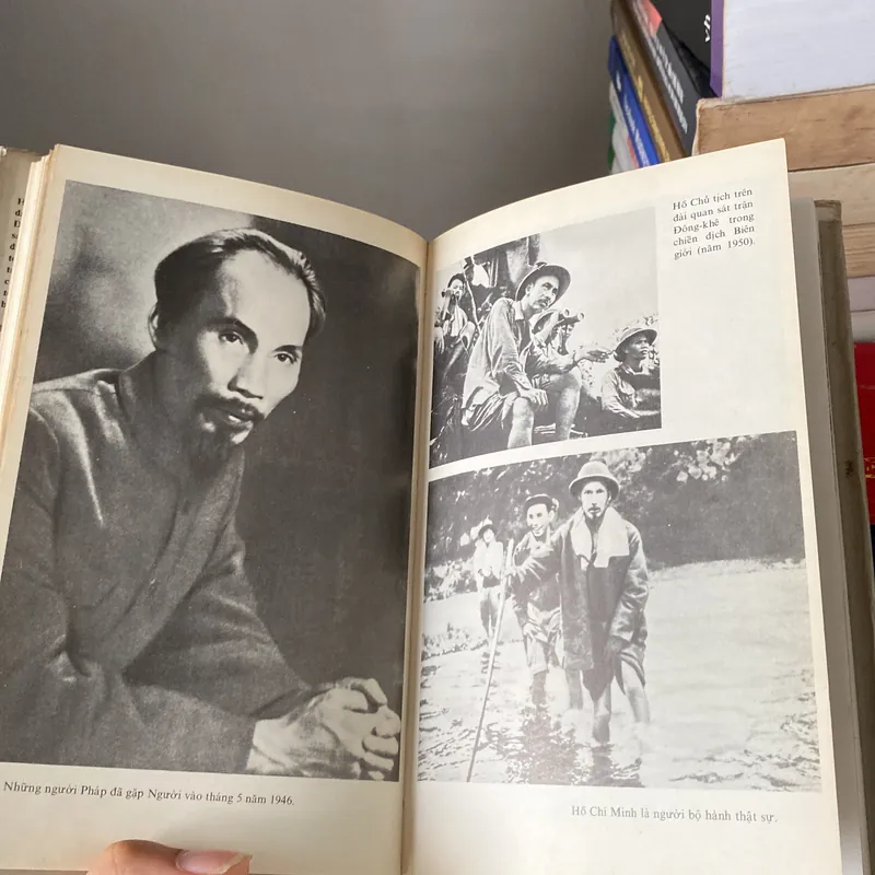 ĐỒNG CHÍ HỒ CHÍ MINH, Ê. CÔ-BÊ-LÉP, sách bìa cứng, in tại Liên Xô 1985 567393