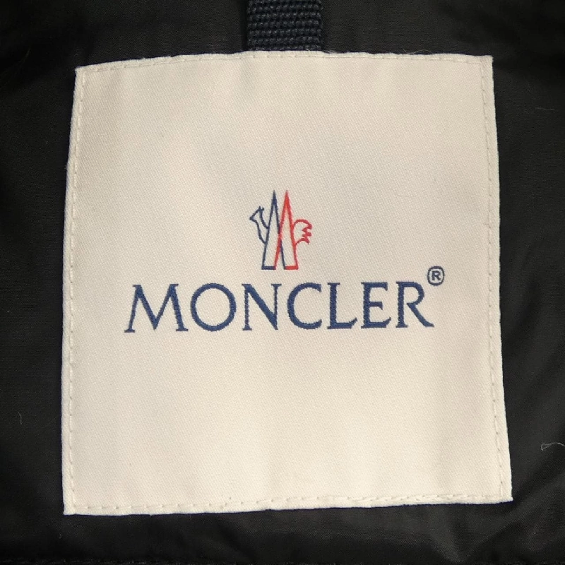 Áo khoác lông vũ MONCLER 639689