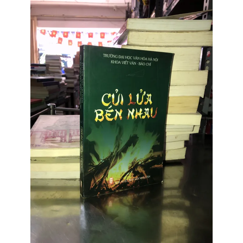 Củi lửa bén nhau 1020196