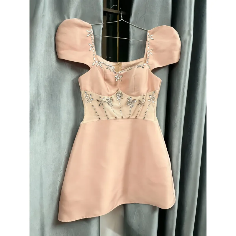 Váy hồng đi tiệc sinh nhật 786721