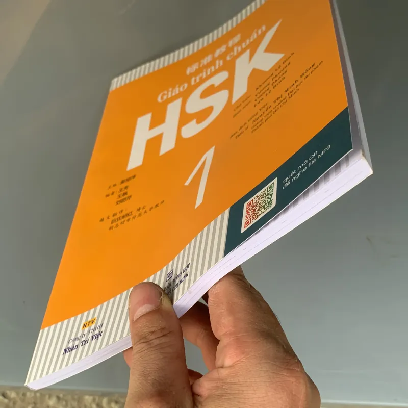 Giáo trình chuẩn hsk 1.  1003388