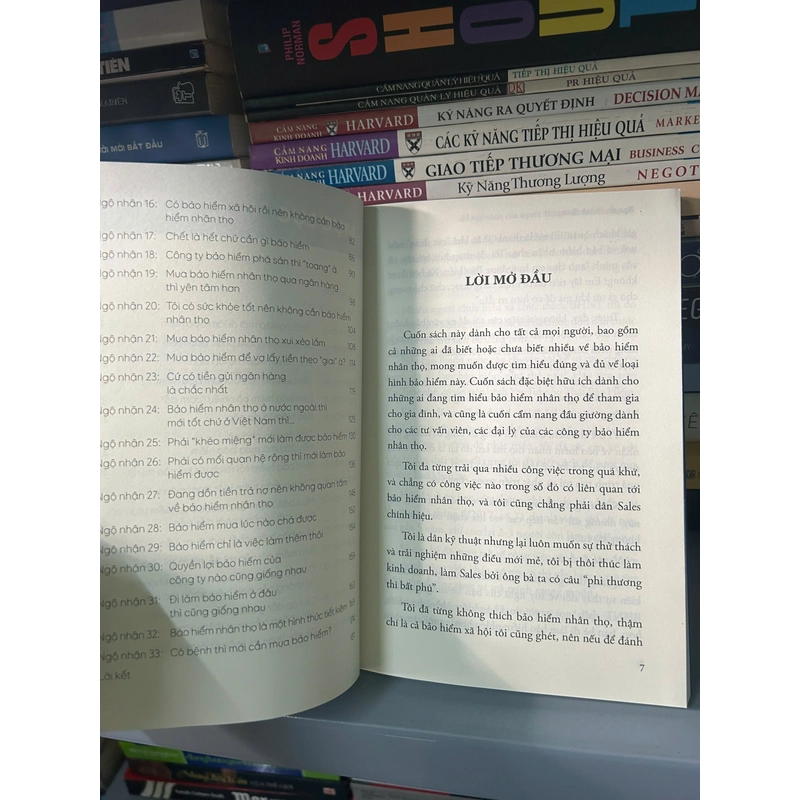 33 Ngộ Nhận Của Người Việt Về Bảo Hiểm Nhân Thọ - Cuốn Sách Tạo Dựng Niềm Tin Về Bảo Hiểm 475003