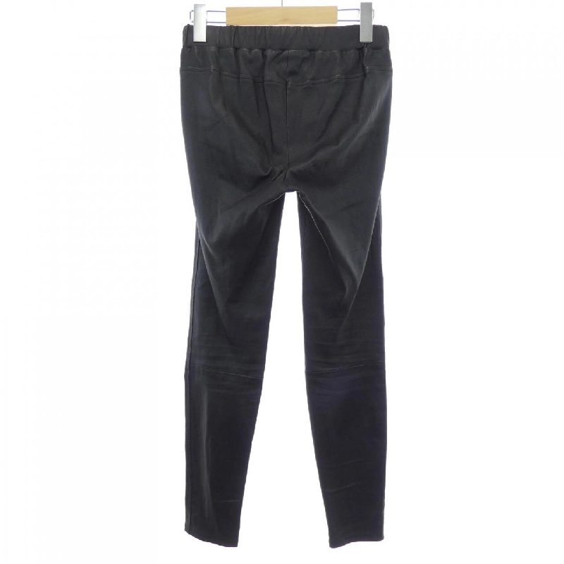 Quần LOUIS VUITTON F5LP01KYO - Hàng hiệu Chính hãng 817409